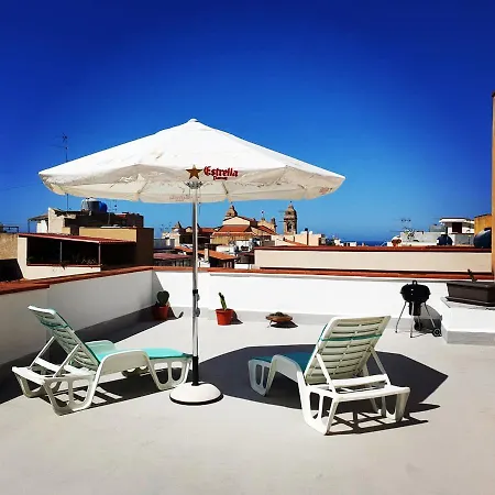 In The Center * Terrasini